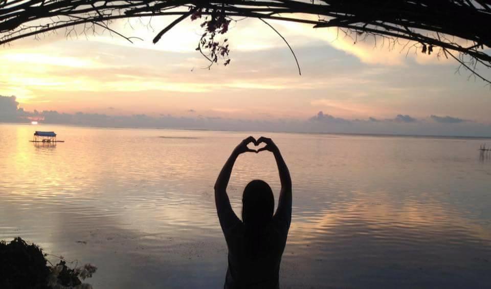 Birdland Beach Club Bolinao Bagian luar foto