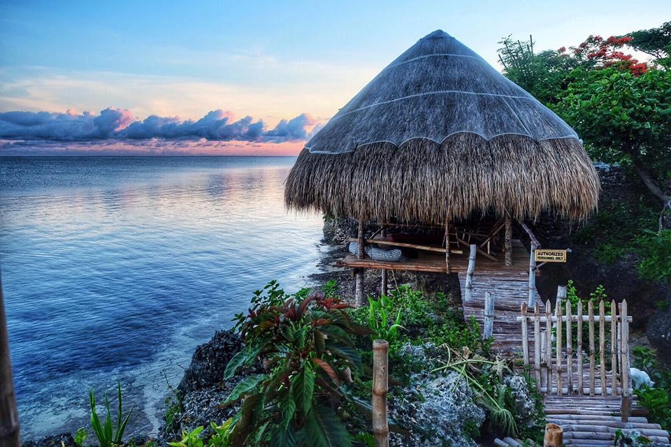 Birdland Beach Club Bolinao Bagian luar foto