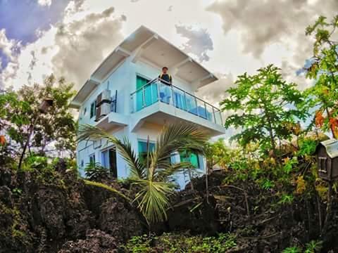 Birdland Beach Club Bolinao Bagian luar foto