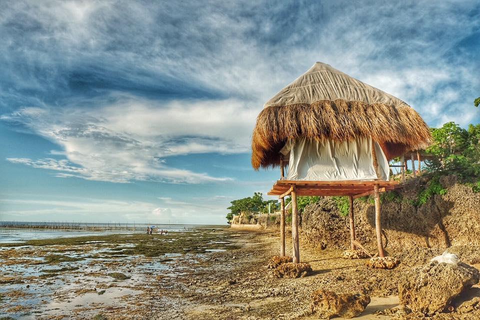 Birdland Beach Club Bolinao Bagian luar foto