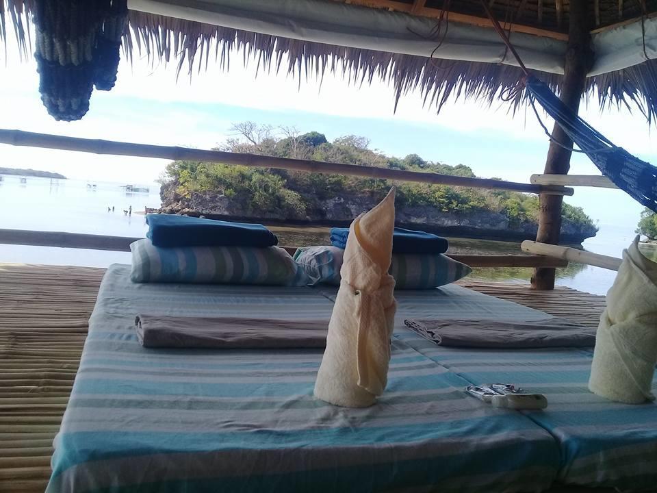 Birdland Beach Club Bolinao Bagian luar foto