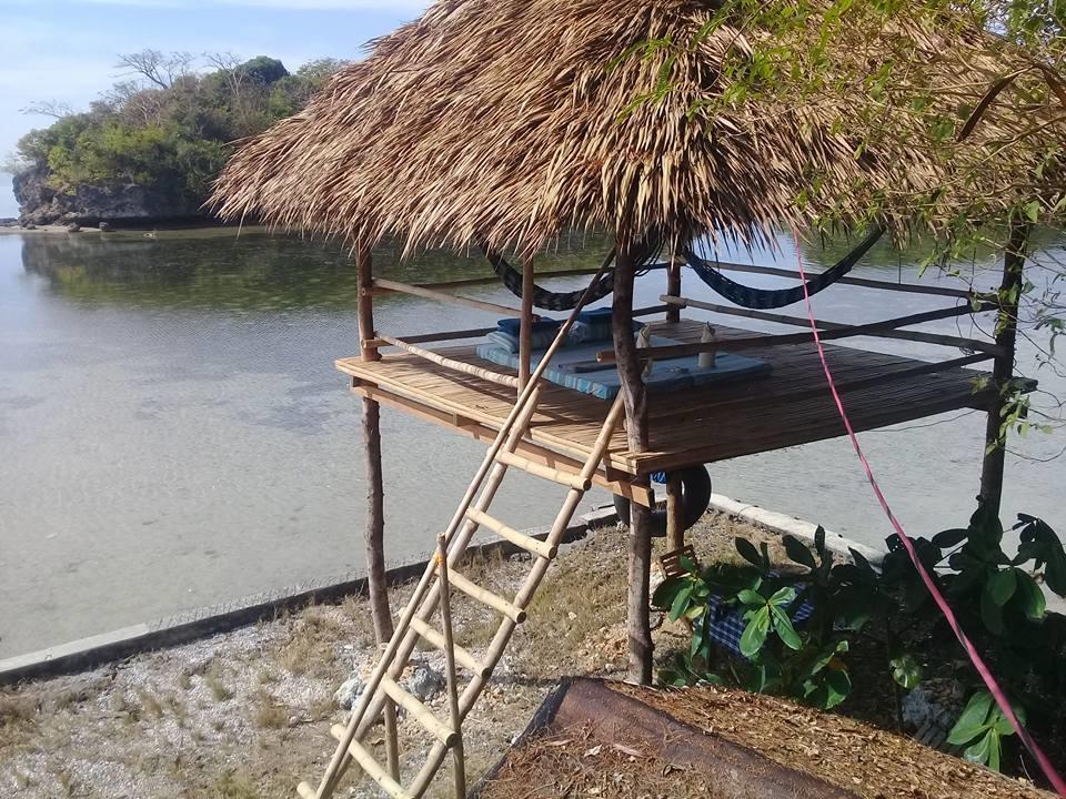 Birdland Beach Club Bolinao Bagian luar foto